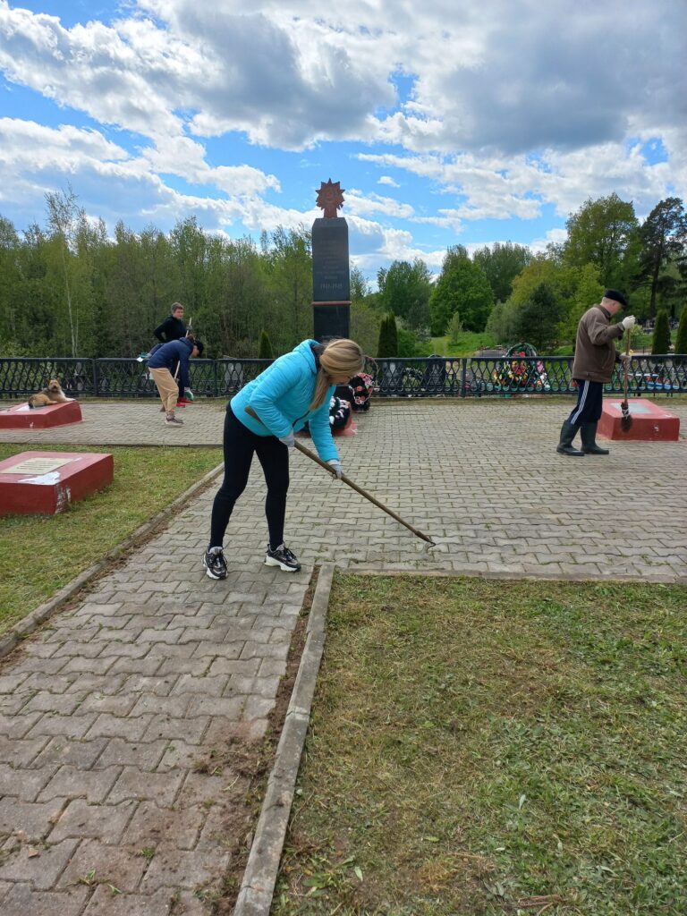 Субботник день победы - 1